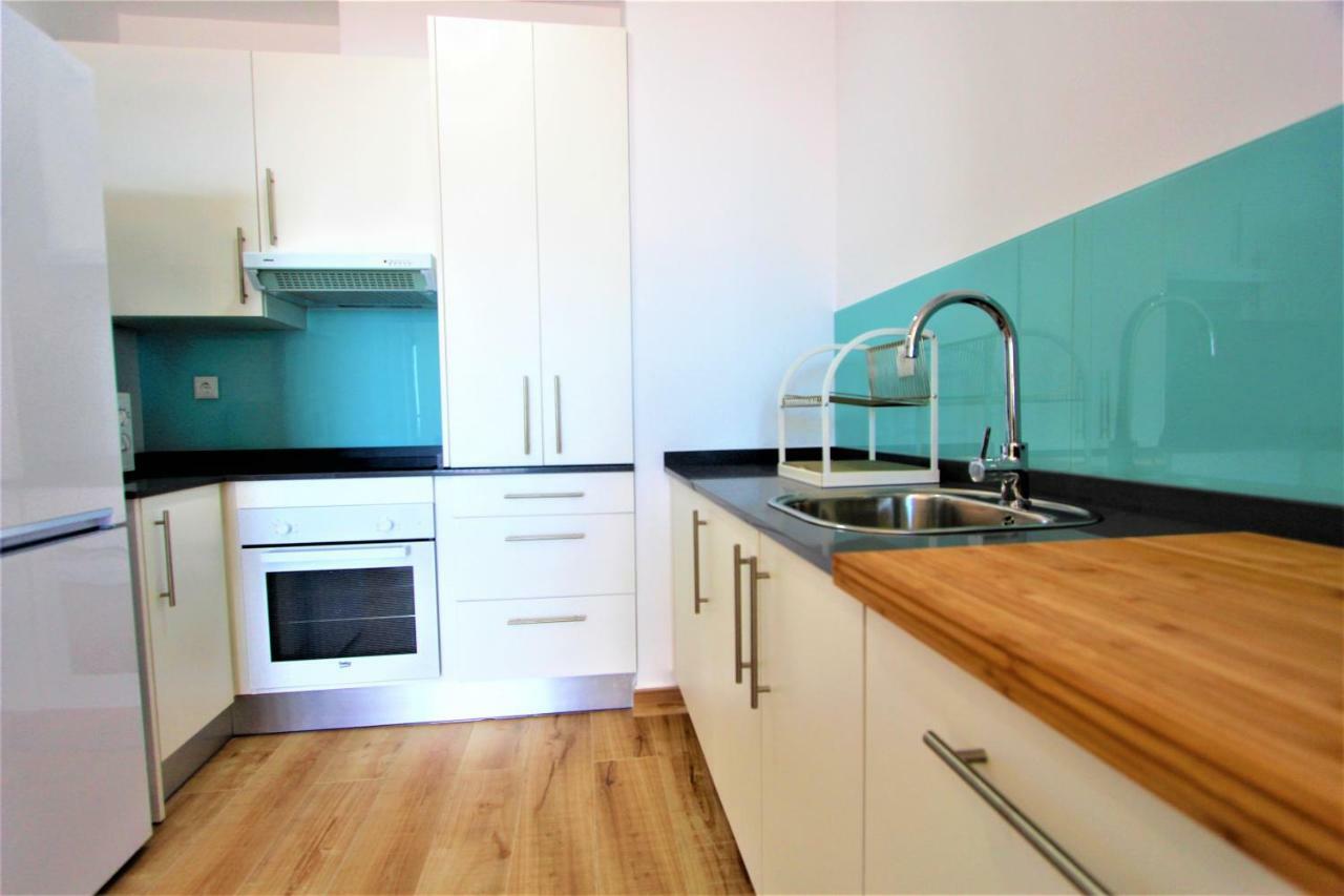 Pueblo - Excelente Conexion Wifi - Piscina Abierta - Fantasticas Vistas - Parking Gratis *